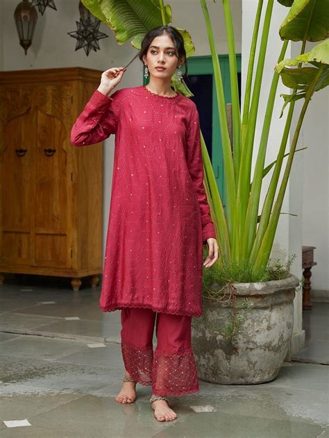 Women's Kurtas Sales- Buy Discounted Kurtas for Women | The Loom