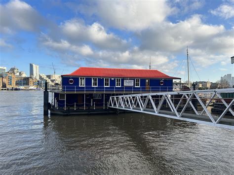 Tried and Tested: The Harpy Houseboat at Tower Bridge, London