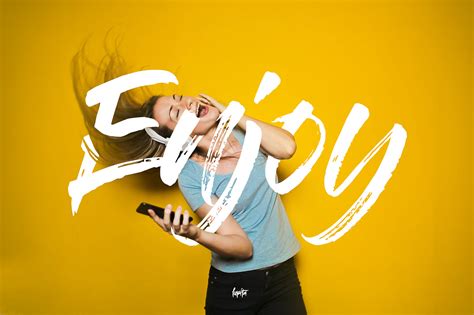 Multimedia Lettering Design 的图像结果