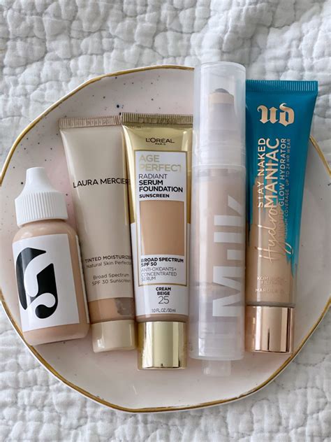 The Best Lightweight Foundations For A Natural Makeup Look - Feisty ...