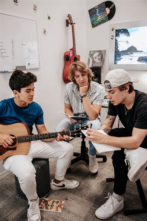 Experience Music — Sarah Kelly Music School