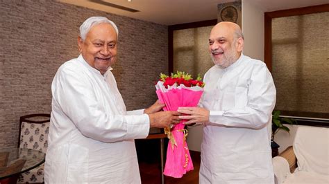 Inside the 20-minute hush-hush meeting between Amit Shah, Nitish Kumar ...