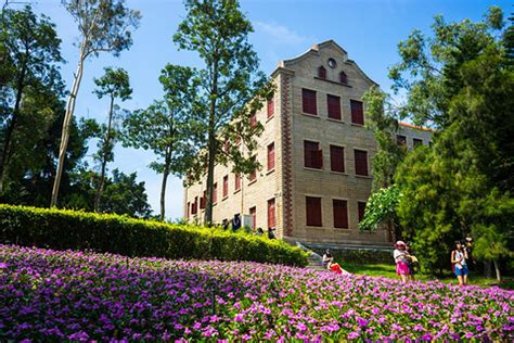 【携程攻略】厦门厦门大学景点,厦门大学——被誉为中国最美的大学之一。依山沿海而建的校区，校园内…