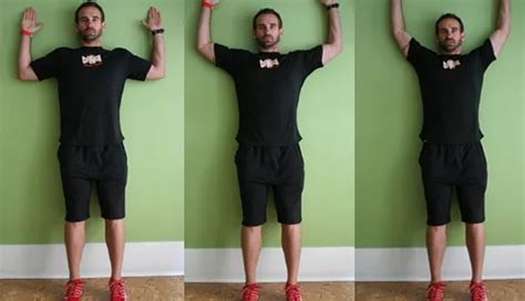 5 Exercises To Help You Deal With Frozen Shoulder - lifeberrys.com