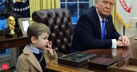 Trump removes Resolute Desk: Trump removes iconic 145-year old resolute ...