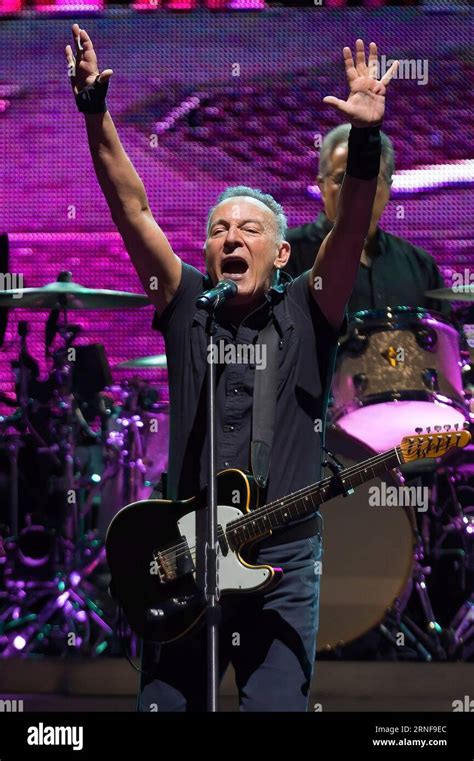 Image result for Bruce Springsteen MetLife Stadium