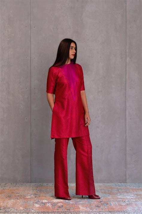 Silk Brocade Kurta Chili Red | Luxury Ready-To-Wear – PAYAL KHANDWALA™