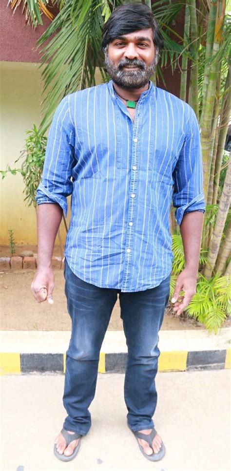 Vijay Sethupathi, Madhavan, Shraddha Srinath at Vikram Vedha Press Meet ...