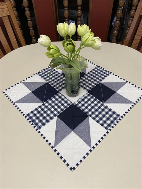 Rezultat imagine pentru Quilted Table Runners Patterns