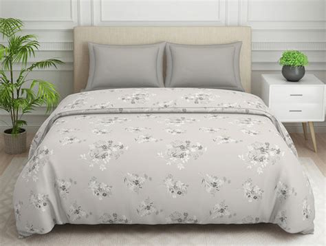 Buy Quilt Online of Top Quality at Great Prices | Spaces