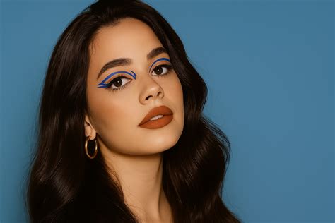 Goodbye Neutrals! Colorful Eyeliners Are Back with a Bang!
