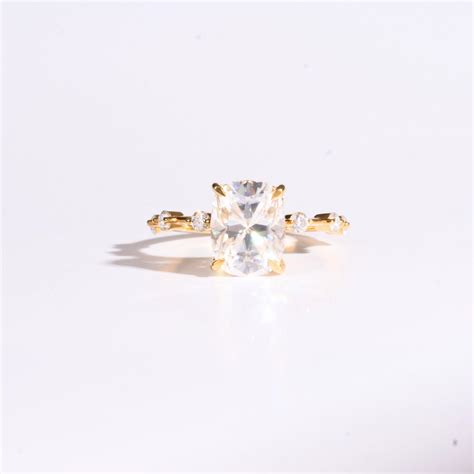 Buy Solitaire Diamond Rings for Women Online in India | Vai ra – Vai Ra