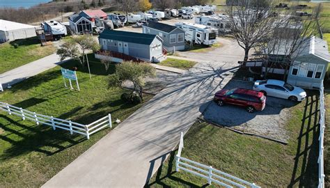 LONE OAK RV PARK AND STORAGE (Valley View) - Campground Reviews ...