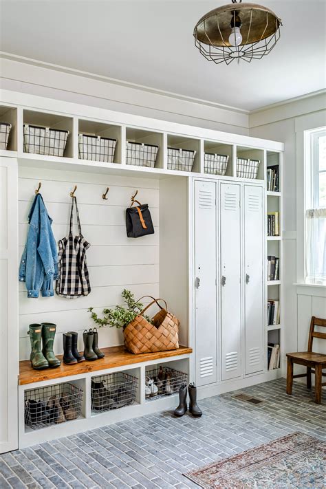 16 Farmhouse Flooring Ideas for Style & Comfort - StylePersuit