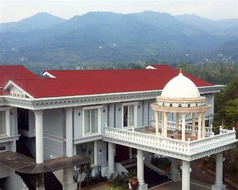 THE POENCER HOTEL & RESORT (Puncak) - Hotel Reviews & Photos - Tripadvisor