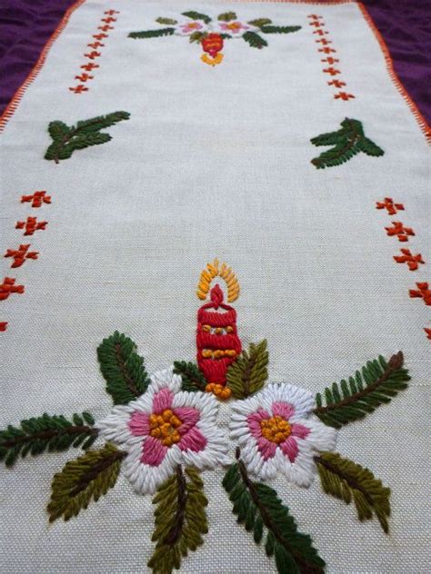 Christmas Heat Insulation Pad Glove Table Runner Wine Bottle Cover Tree ...