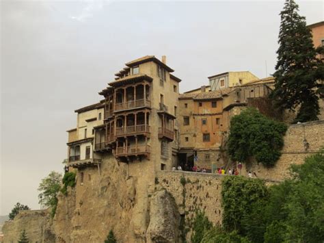 The Hanging Houses of Cuenca, a harmony between nature and architecture ...