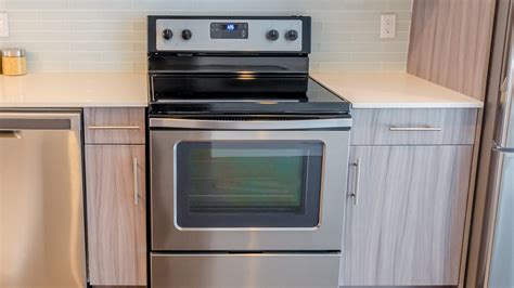 Microwave Troubleshooting: Common Problems and How to Fix Them - Dan Marc Appliance