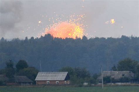 烏克蘭軍火庫大爆炸 逾3萬人被迫疏散、損失8億美元彈藥-風傳媒