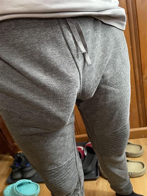 Can you tell I’m free balling? The bulge might be a bit noticeable… : r ...