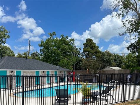 JACKIE'S PLACE RV RESORT (Bacliff) - Campground Reviews & Photos ...
