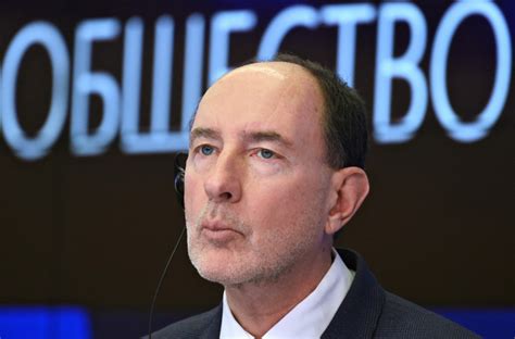 De Golov unuk: Selim se u Moskvu. Za razliku od zapadnih lidera, Putin ...