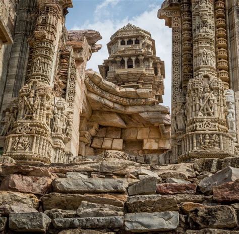 5 Least Known Stambha of India - lifeberrys.com