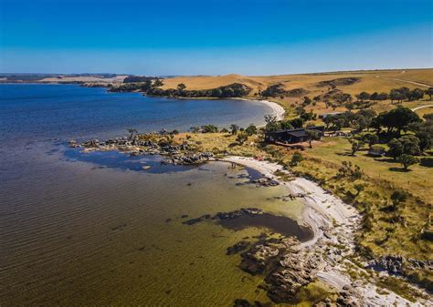 Lifestyle paradise on the pristine shores of Chatham Islands