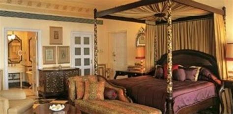 Bardem: Los villanos de hoy son quienes rescatan a los bancos