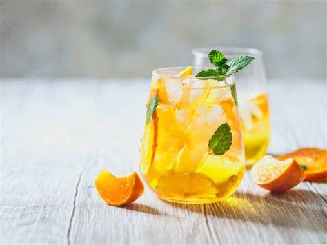 Toasting Health: Light and Refreshing New Year’s Eve Beverages! | Femina.in