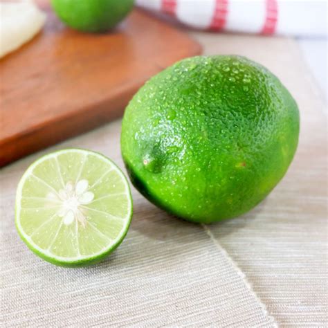 8 Incredible Benefits of Lime for Your Health | Taste of Home