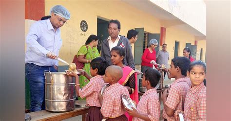 Serve Food To Underprivileged Kids | LBB