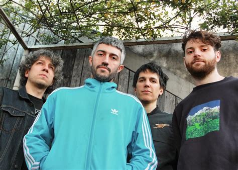 LAS PRUEBAS DESTRUCTIVAS (Lyrics in English) - Bestia Bebé