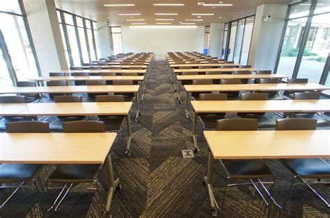 Dundee A1003 | UCR Classrooms