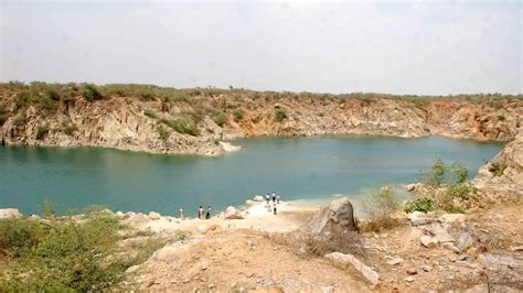 फरीदाबाद की खूनी झील जहां से बचकर आना है मुश्किल, जानें Death Valley के ...