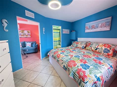 Pompano Beachfront Vacation Rentals - Date, Property Detail