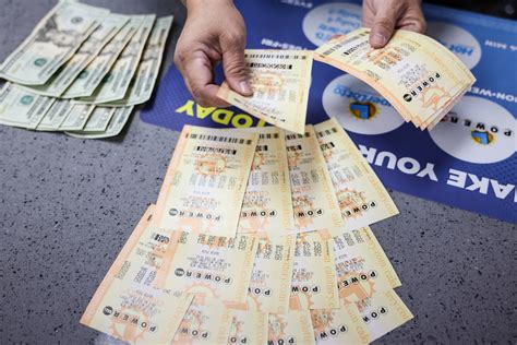 New York prepares for the $875 million Powerball drawing: Ticket tips ...