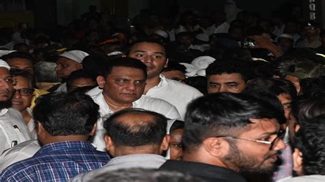 IN PHOTOS: Salman Khan, political leaders visit Baba Siddique’s home in ...