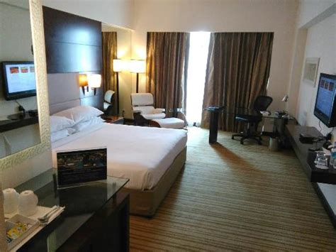 COUNTRY INN & SUITES BY CARLSON, SAHIBABAD, Ghaziabad - Restaurant ...