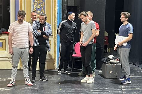 Predstava - Let iznad kukavičjeg gnijezda - Osijek.in