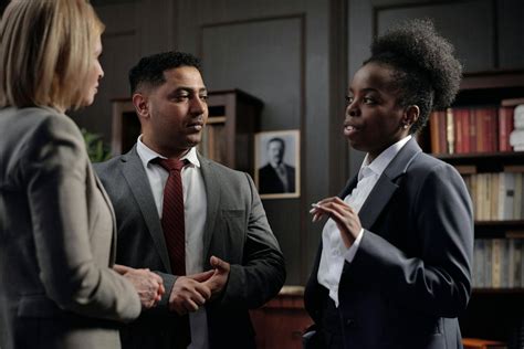 Top 10 Highest Paying Legal Jobs & Careers 2025 (Inc Salaries ...