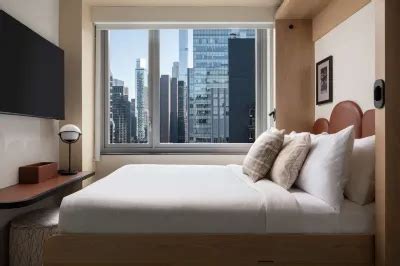 10 CLOSEST Hotels Near United Nations Headquarters - New York | Trip.com
