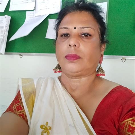 Sandra - English teacher in Pune - ₹1000/h