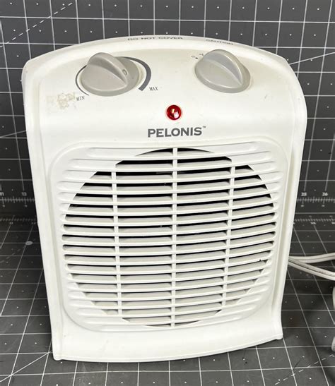 PELONIS Space Heater | EstateSales.org