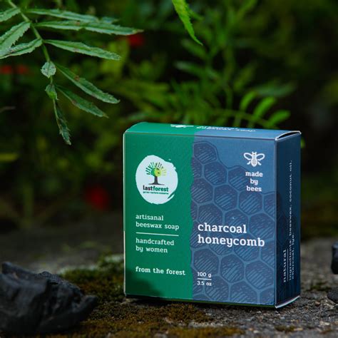 Artisanal Handmade 'Honeycomb' Beeswax Soap - Charcoal – Last Forest