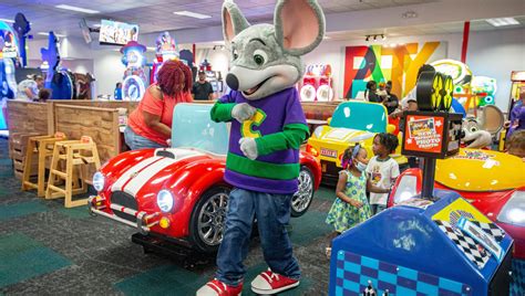 Chuck E. Cheese to give 500 free parties ahead of most common birthday