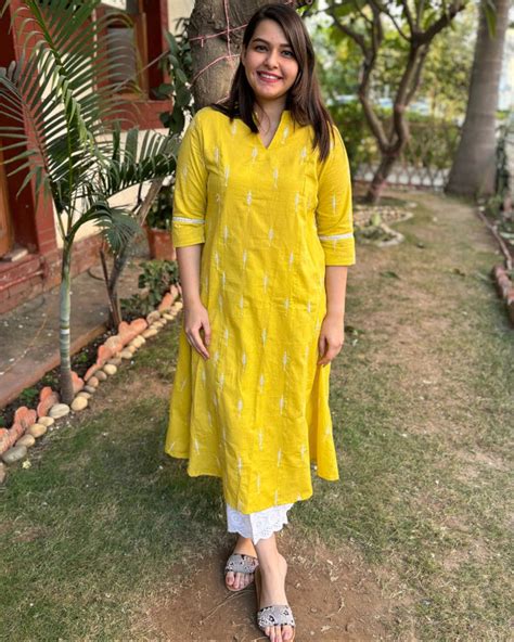 Buy Long & Short Kurtis For Women Online in India – MYSANSKRITAM
