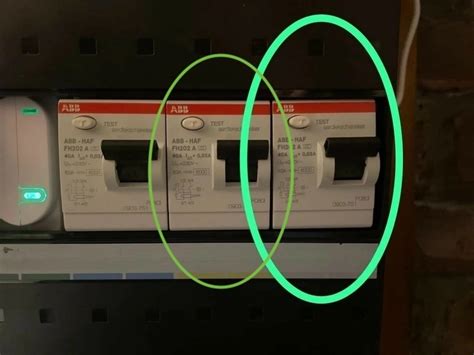 Vermoed foutieve aansluiting zonnepanelen - Duurzame energie en ...