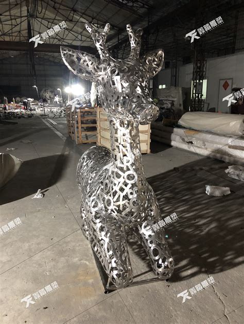 镂空不锈钢鹿雕塑景观LED发光雕塑 - 知乎