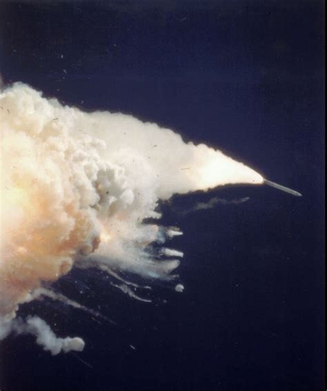 NASA Challenger Explosion 的图像结果